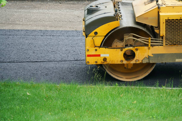 Best Driveway Paving Company  in Lake Landor, VA